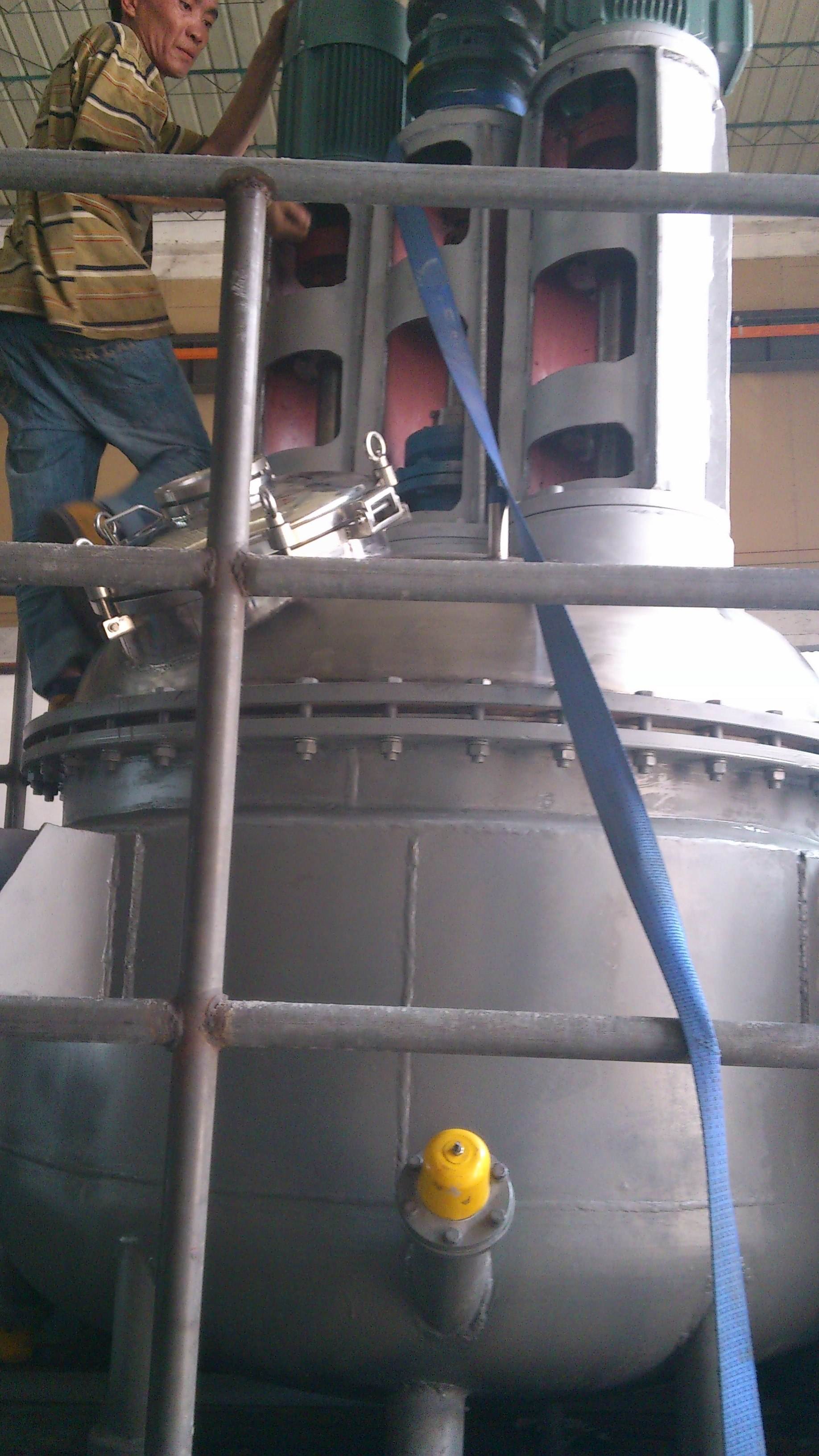 多功能反應釜的構成結構、參數(shù)技術典型的主體反應設備設計特點-成